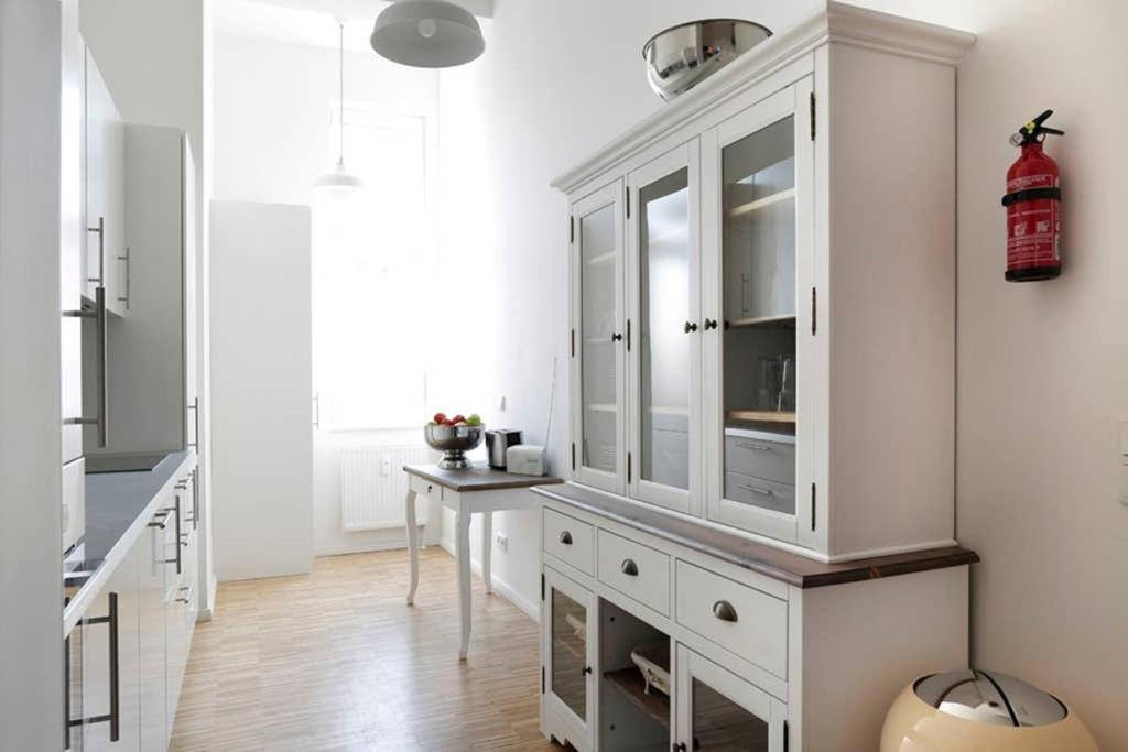 Sc 06 By Rockchair Apartments L Superhost Status L 4 Bedrooms Boxspringbeds 2 Bathrooms Balcony Elevator - Cozy Family & Business Flair Welcomes You! Berlin Bagian luar foto