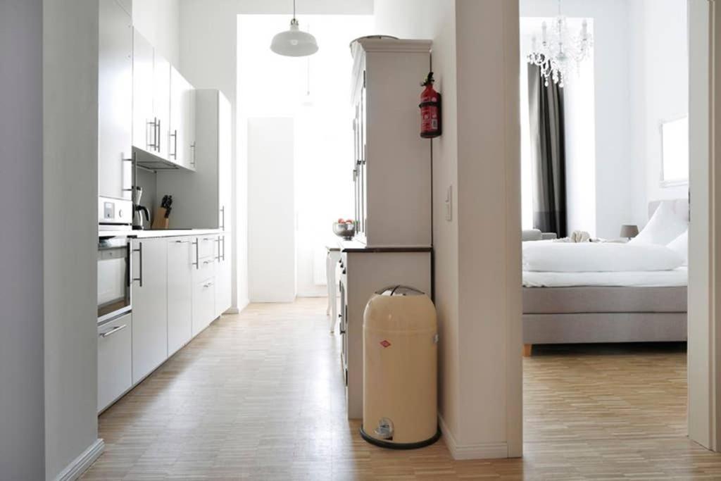 Sc 06 By Rockchair Apartments L Superhost Status L 4 Bedrooms Boxspringbeds 2 Bathrooms Balcony Elevator - Cozy Family & Business Flair Welcomes You! Berlin Bagian luar foto