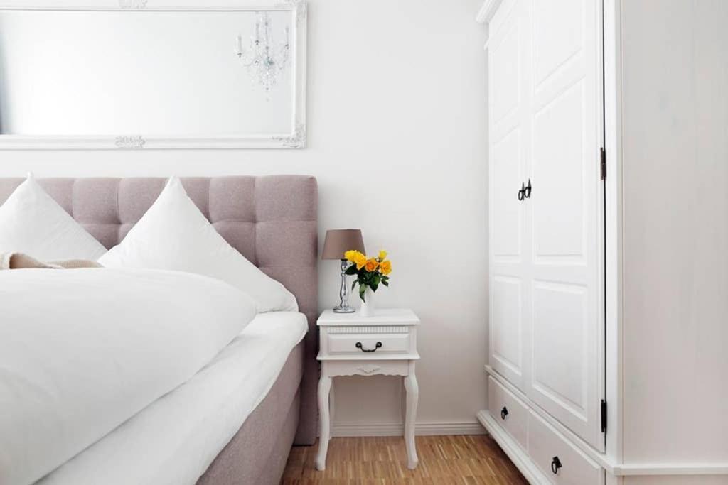 Sc 06 By Rockchair Apartments L Superhost Status L 4 Bedrooms Boxspringbeds 2 Bathrooms Balcony Elevator - Cozy Family & Business Flair Welcomes You! Berlin Bagian luar foto