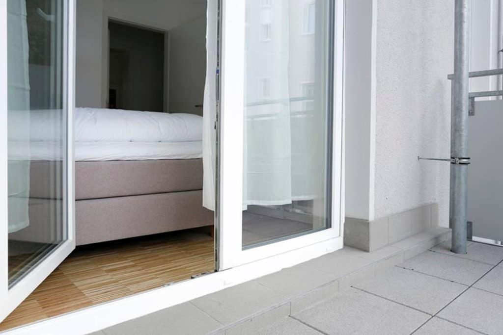 Sc 06 By Rockchair Apartments L Superhost Status L 4 Bedrooms Boxspringbeds 2 Bathrooms Balcony Elevator - Cozy Family & Business Flair Welcomes You! Berlin Bagian luar foto