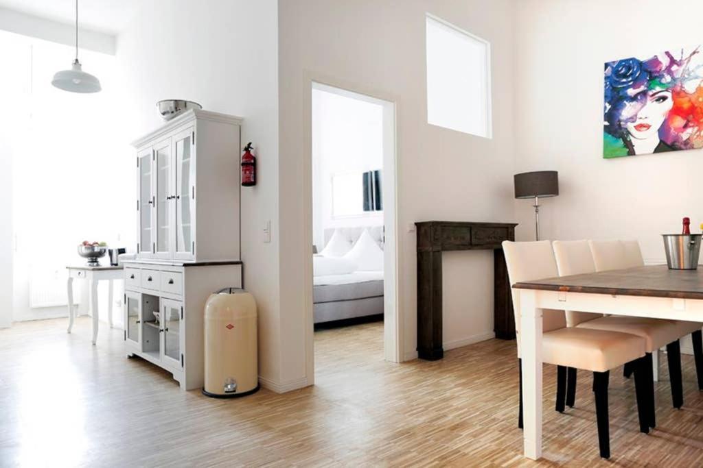Sc 06 By Rockchair Apartments L Superhost Status L 4 Bedrooms Boxspringbeds 2 Bathrooms Balcony Elevator - Cozy Family & Business Flair Welcomes You! Berlin Bagian luar foto
