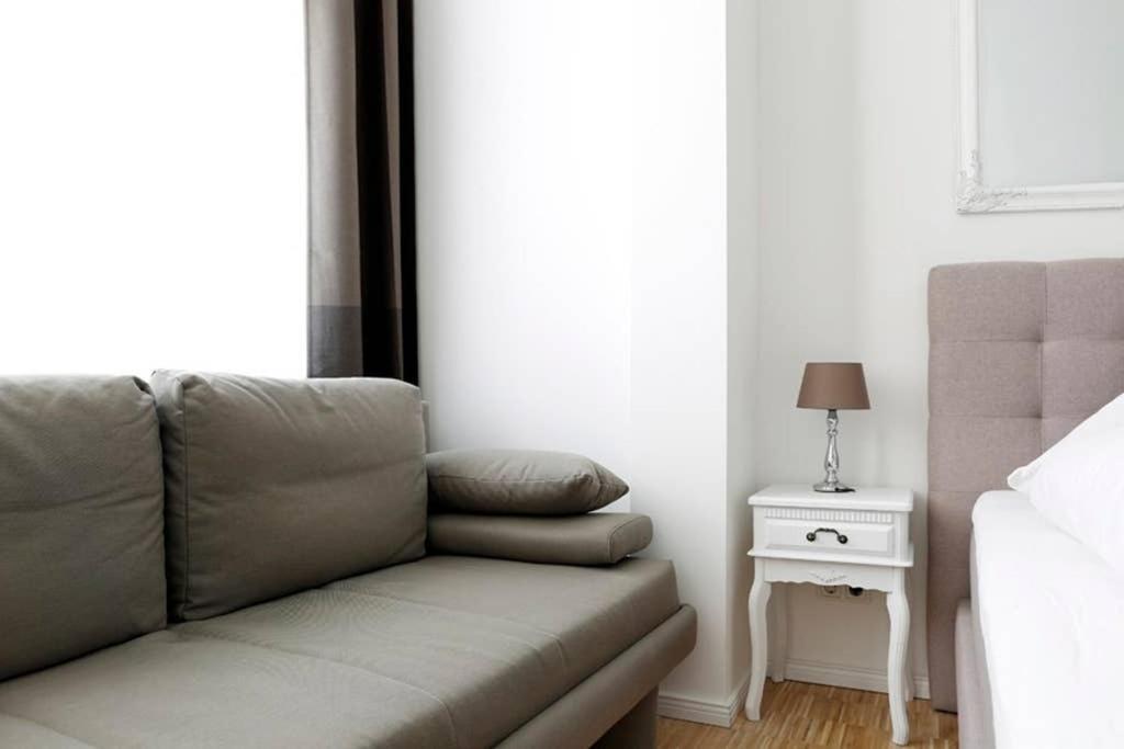 Sc 06 By Rockchair Apartments L Superhost Status L 4 Bedrooms Boxspringbeds 2 Bathrooms Balcony Elevator - Cozy Family & Business Flair Welcomes You! Berlin Bagian luar foto